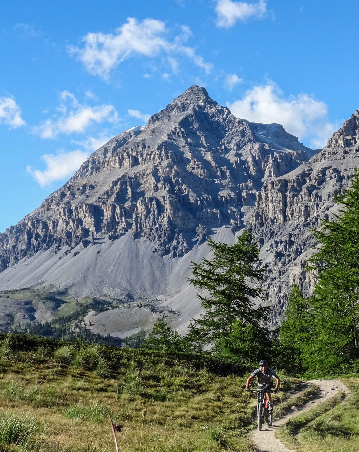 Beaux sentiers dans la Vallée Etroite