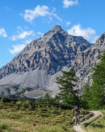 Beaux sentiers dans la Vallée Etroite